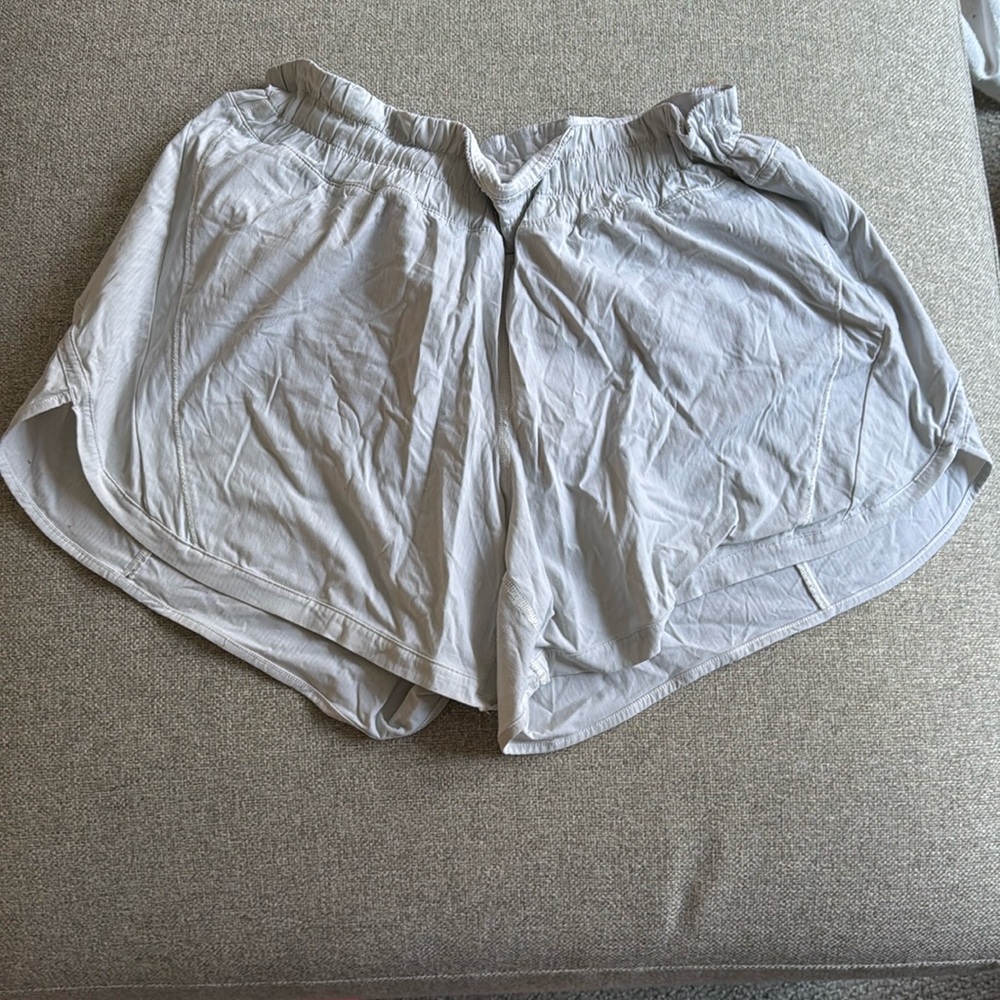 LuLuLemon tracker low rise short 4 inch